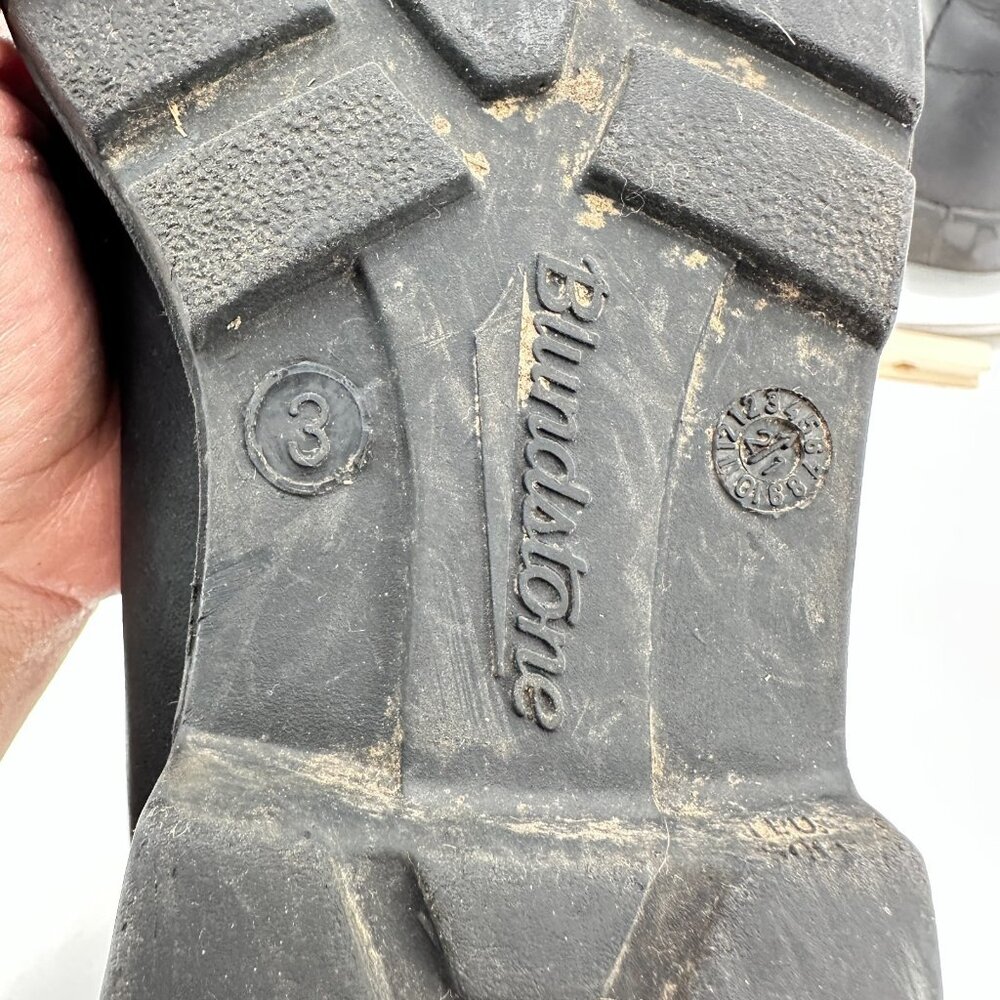 Blundstone Women Size 3 US 6 Black Leather Side Elastic Pull On Chelsea Boot - Picture 10 of 11